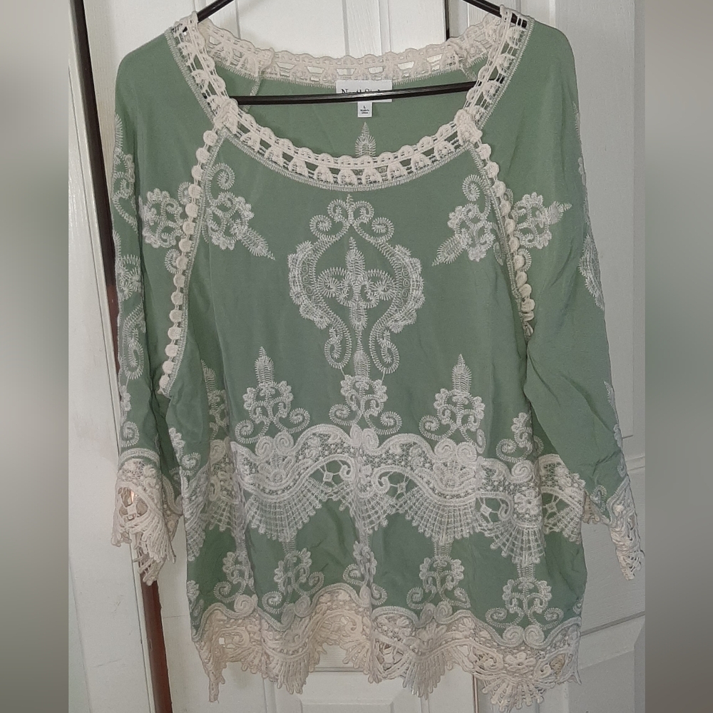 NorthStyle Long Sleeve Seafoam Green Top * Size Large